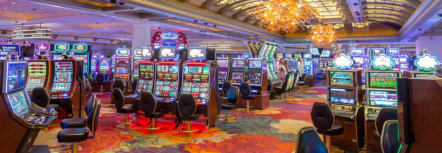 Gaming floor at Fallsview Casino Resort